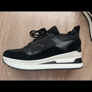 Micheal Kors Black Tennis Shoes with leather detailing, Size 7